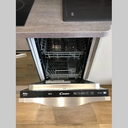 Апартаменти Spacieux Entierement Renove