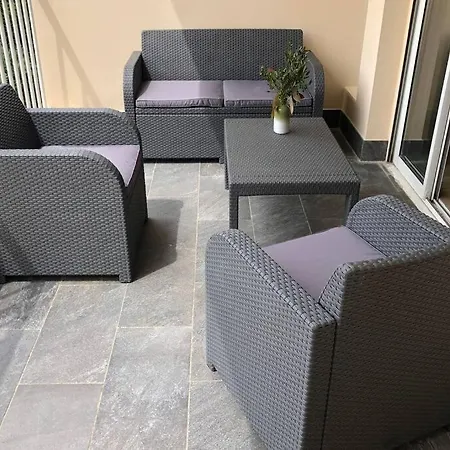 Апартаменти Spacieux Entierement Renove *